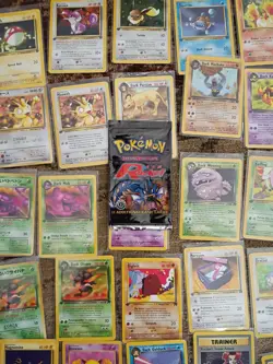 Dark Pokemon Rocket Set 1st Edition 27 Cards WOTC + Vintage Booster Pack LP-NM - Image 2