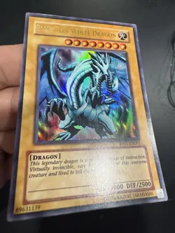 Blue-Eyes White Dragon RP01-EN001 ORIGINAL PRINTING Retro Pack Yugioh - Image 3