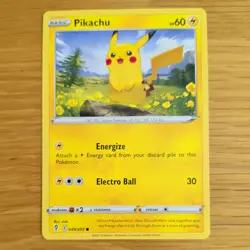 PIKACHU 049/203 POKEMON CARD (EVOLVING SKIES SET) - Image 2