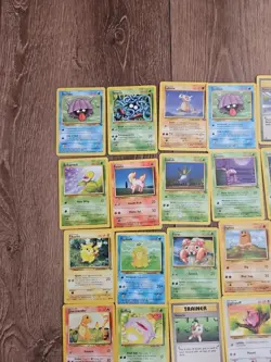 Lot Of 100 Vintage Pokemon Cards - Image 2