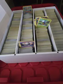 Pokemon TCG Bulk Lot 4000+ Cards, Common, Uncommon, Energies , Holos & Non-Holos - Image 3