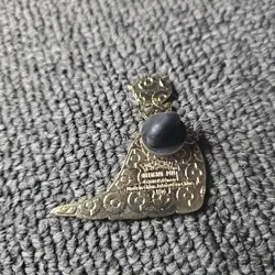 2016 Pokemon TCG 1.5” Authentic Pin — Mega Shiny Gardevoir - Image 3