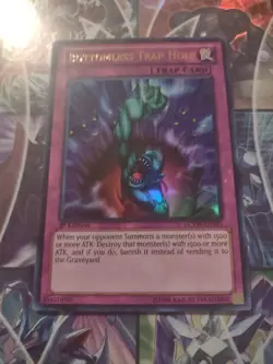 Bottomless Trap Hole LCYW-EN181 Legendary Collection 3: Yugi's World 1st Edition - Image 2