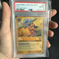 2024 DISNEY LORCANA EN P2-PROMO LILO GIFT BOX #25 LILO - ESCAPE ARTIST PSA 8 - Image 1