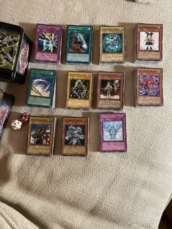 YUGIOH cards Bulk Lot 500 Cards + 2 Tins & Dice + Paper Mat/Poster - Image 2