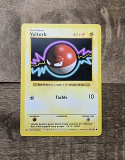 1999 Pokemon TCG - Voltorb - Base Set - Shadowless - MP - 67/102 - Image 1