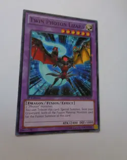 Twin Photon Lizard SP14-EN020 (Starfoil Rare, 1st Edition, Lightly Played / LP) - Image 1