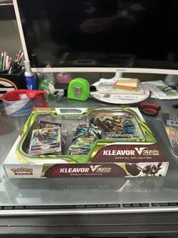 Pokemon TCG - Kleavor VSTAR Special Collection - Factory Sealed 820650851254 - Image 2