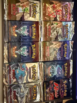 Pokemon TCG Trading Cards Collection a lot of open packs sorry no rares excellen - Image 1
