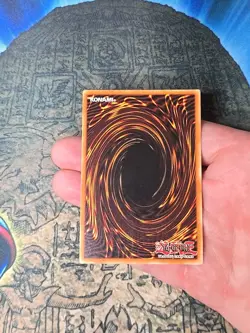 Yu-Gi-Oh! Insect Queen CT1-EN005 2004 Collectors Tin Limited Ed NM FOIL ERROR - Image 2