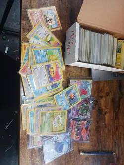 Lot Of Approx 400 VINTAGE POKEMON TRADING Cards. Tcg. Full Art. Originals.... - Image 1