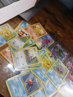 Lot Of Approx 400 VINTAGE POKEMON TRADING Cards. Tcg. Full Art. Originals.... - Image 5