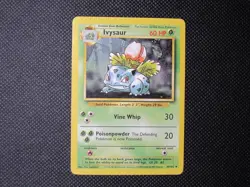 Ivysaur 30/102 Base Set Pokemon Card NM - LP WotC - Image 1