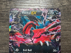 POKEMON YVELTAL EX XY08 BLACK STAR PROMO HOLO 2014 PL-LP + NEW DARKRAI SLEEVE - Image 2