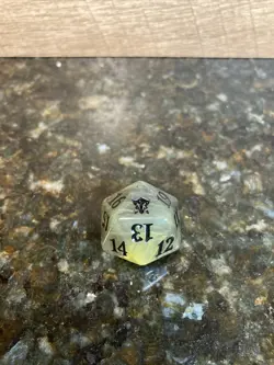 MTG YELLOW & BLACK SPINDOWN D20 LIFE COUNTER FROM DRAGONS OF TARKIR - Image 1