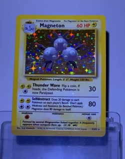 1999 Pokemon MAGNETON Base Set HOLO Foil Rare Unlimited Edition Card 11/102 WotC - Image 2