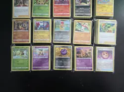 Pokemon TCG - Sword & Shield Bulk Lot #1 - 1000+ Cards including 300+ Holofoil - Image 3