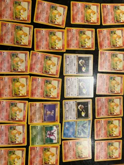 Mixed Pokemon lot (Eevee, Articuno, Venomoth, etc) Ungraded Great Condition - Image 1
