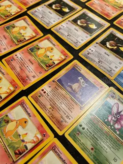 Mixed Pokemon lot (Eevee, Articuno, Venomoth, etc) Ungraded Great Condition - Image 5