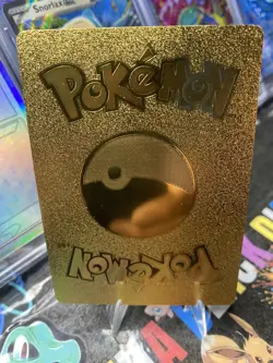 POKEMON Gold Pikachu VMAX RAINBOW FAN ART 044/185 - Image 2
