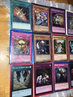 Yu-Gi-Oh Cards - 25 Different HOLO FOILS Mixed Card Lot Most NM Some HP - Image 2