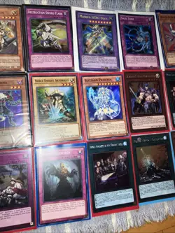 Yu-Gi-Oh Cards - 25 Different HOLO FOILS Mixed Card Lot Most NM Some HP - Image 5