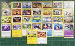 Pokemon TCG Evolving Skies 30 Card Bundle Regular Non Holo Common Uncommon NM - Image 1