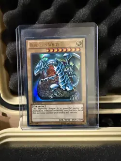Yu-Gi-Oh! Blue-Eyes White Dragon 1st Edition Ultra Rare Holo SDBE-EN001 - Image 1