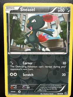 FREE SHIPPING Sneasel Reverse Holo Common Next Destinies 69/99 Pokemon - Image 1