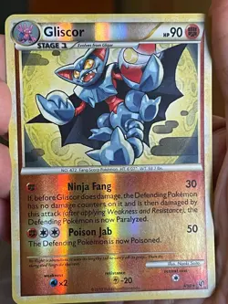 POKEMON GLISCOR 4/90 RARE REVERSE HOLOFOIL UNDAUNTED NM CARD - Image 2