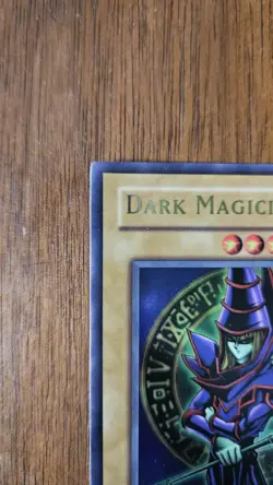 Yu-Gi-Oh! - Dark Magician - Unlimited Ultra Rare - LOB-005 - VLP - Image 3