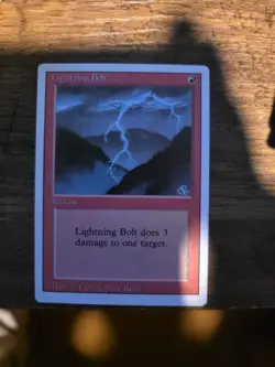 Magic the Gathering Lightning Bolt 3rd Edition Revised Common Card - Image 1