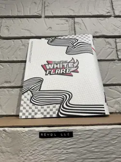 Pokemon White Flare Binder 9-Pocket 396 Card Album Reshiram Art TCG- BINDER ONLY - Image 2