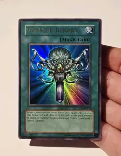 Yugioh Monster Reborn LOB-118 Ultra Rare Vintage LP - Image 3