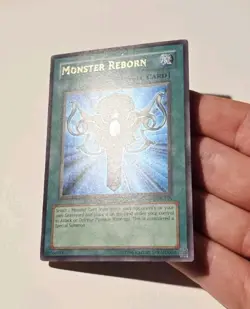 Yugioh Monster Reborn LOB-118 Ultra Rare Vintage LP - Image 4