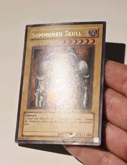 Yugioh Summoned Skull MRD-003 Ultra Rare Vintage Metal Raiders MP - Image 4