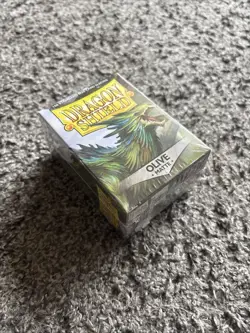 Dragon Shield 100 Standard Card Sleeves Olive Matte - Image 2