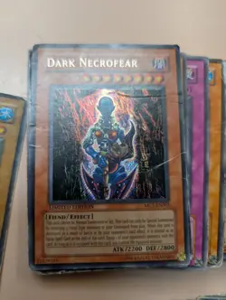 Yugioh cards mix lot bundle 200 Cards 78 1st edition English 1996 Holo yu-gi-oh - Image 3