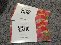 Magic The Gathering Secret Lair Flower Power: 1 Rainbow Foil, 1 Regular - Image 2