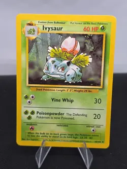 Ivysaur - 30/102 Base Set - WOTC Unlimited - Pokemon TCG - 1999 - Image 1