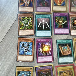 Yu-Gi-Oh! 25 Card Lot Blue-Eyes White Dragon, 1st edition Cards! - Image 5