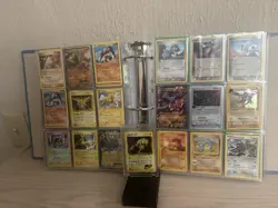 VINTAGE POKEMON LOT – 600+ CARDS – 5LB BINDER – NO ENERGIES – 10+ YEARS OLD - Image 1
