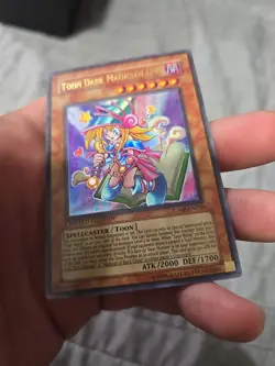 Yugioh Toon Dark Magician Girl Ultra Rare JUMP-EN010 LP - Image 3