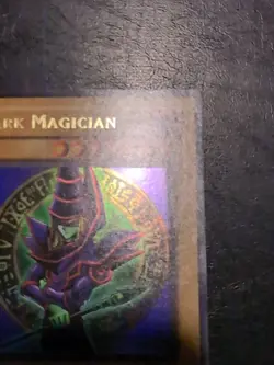 Yu-Gi-Oh! ULTRA RARE CARD DARK MAGICIAN LOB-005 1996 VINTAGE PRINT NM/VLP - Image 4
