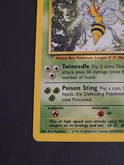 Beedrill 017/102 Base Set Regular Pokemon Card Near Mint -LP Vintage Card - Image 2