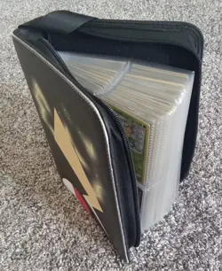 Pokemon cards lot 200 comes with binder - Image 1