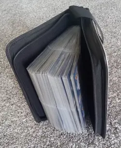 Pokemon cards lot 200 comes with binder - Image 3