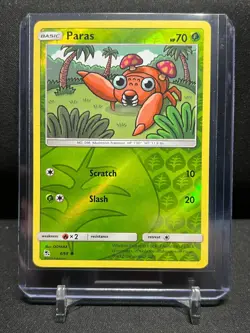 Paras 4/68 Reverse Holo Pokemon 2019 Hidden Fates LP - Image 1