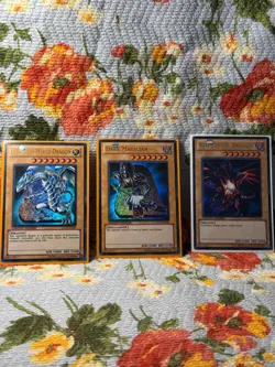 Yu-Gi-Oh! Dark Magician Blue-Eyes Red-Eyes LC01-EN004 005 006 Limited Ultra Set - Image 1