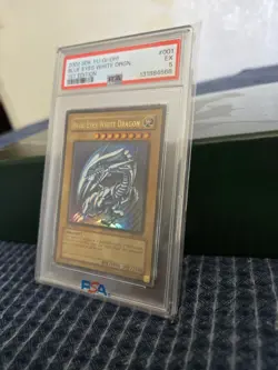 Konami Yu-Gi-Oh! TCG Blue-Eyes White Dragon SDK-001 1st Ed Ultra Rare PSA 5 EX - Image 2